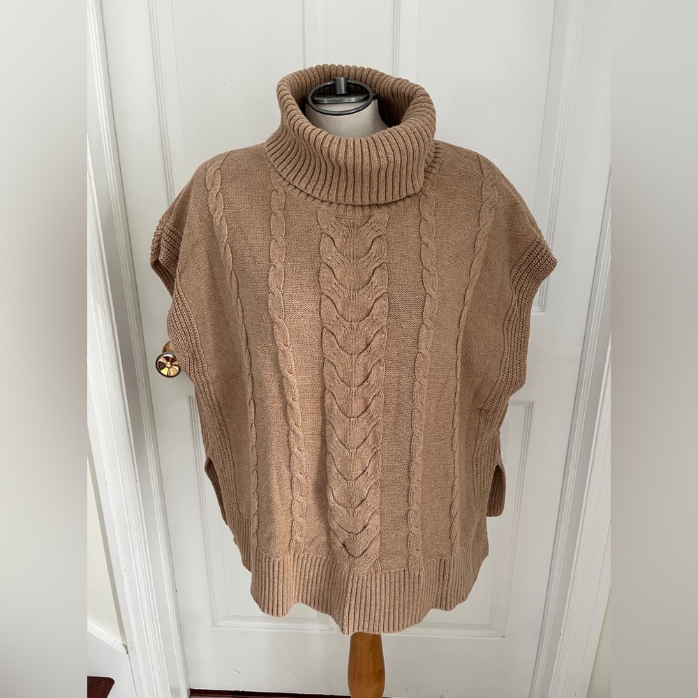 Banana Republic Tan Cable Knit Turtleneck Sweater Vest oversized M GUC